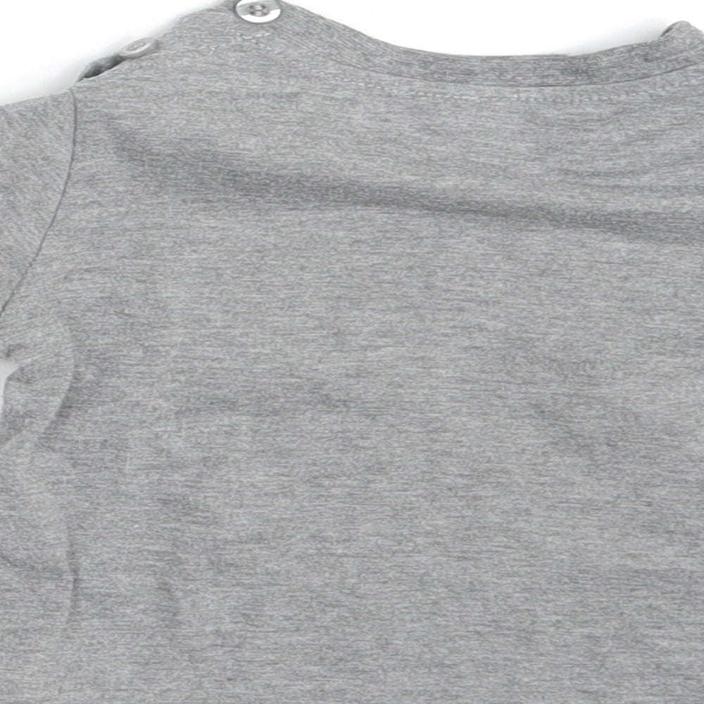 Preworn Boys Grey   Basic T-Shirt Size 12 Months  - Royal Baby
