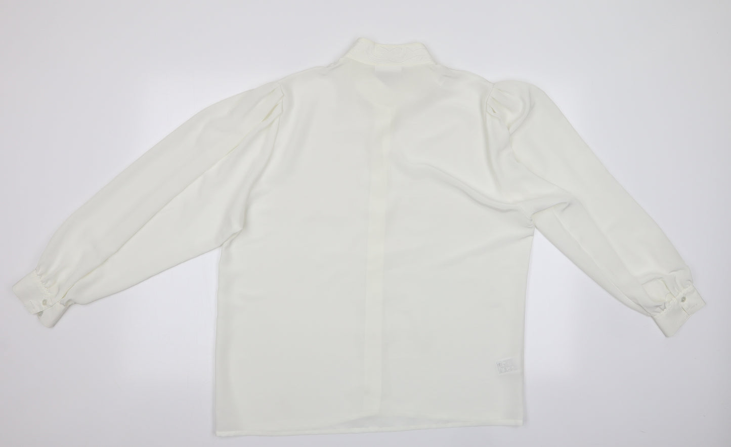 Country  Womens Ivory    Blouse Size L  - High Collar