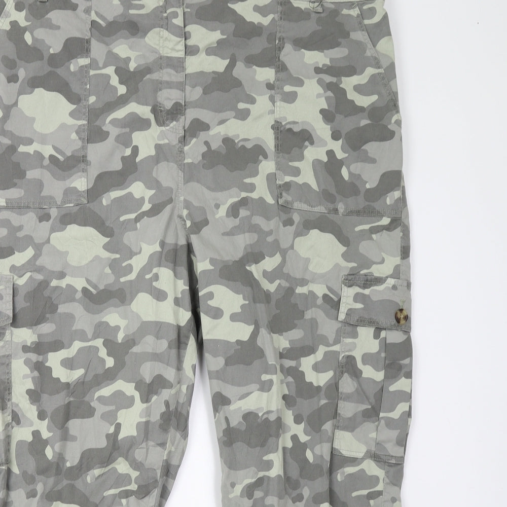 M&S Mens Green Camouflage  Cargo Trousers Size 24 L26 in