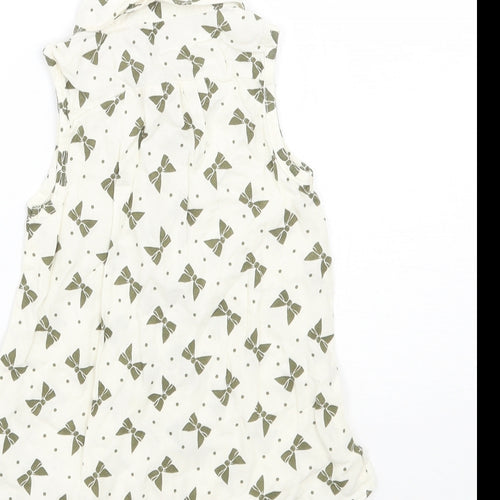 F&F Girls Ivory Geometric  Basic Button-Up Size 12-18 Months
