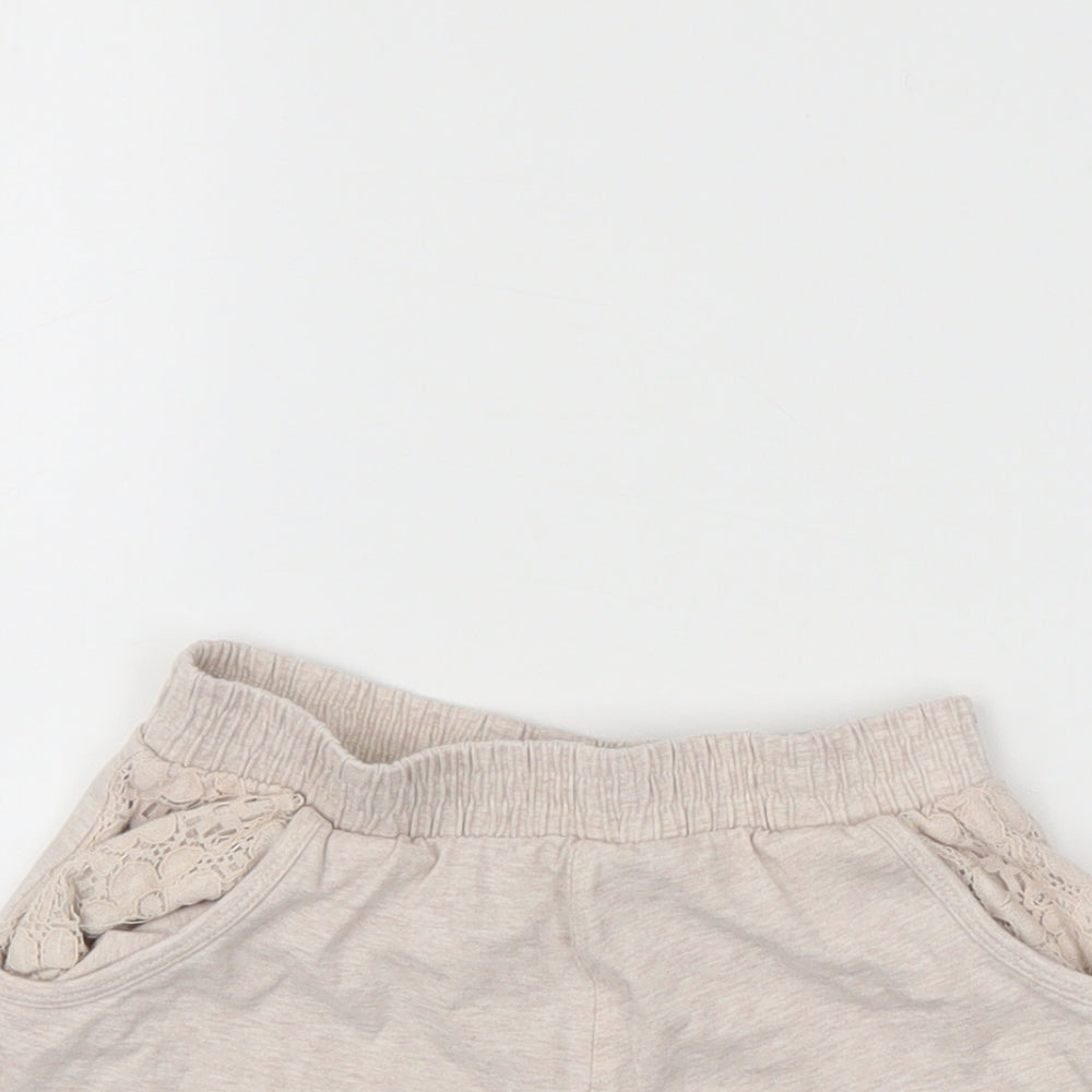I love girls wear Girls Ivory   Sweat Shorts Size 6 Years