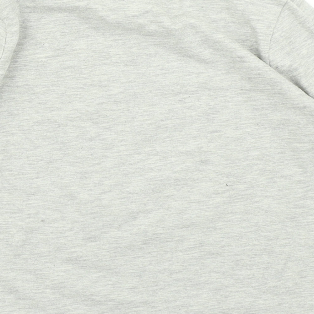 Nutmeg Boys Grey Colourblock  Basic T-Shirt Size 2-3 Years  - Despicable me Christmas T Shirt