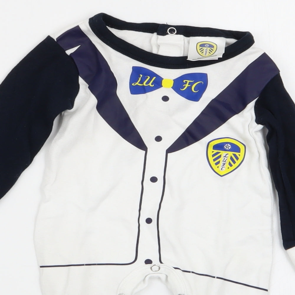 Leeds United Boys White   Babygrow One-Piece Size 0-3 Months