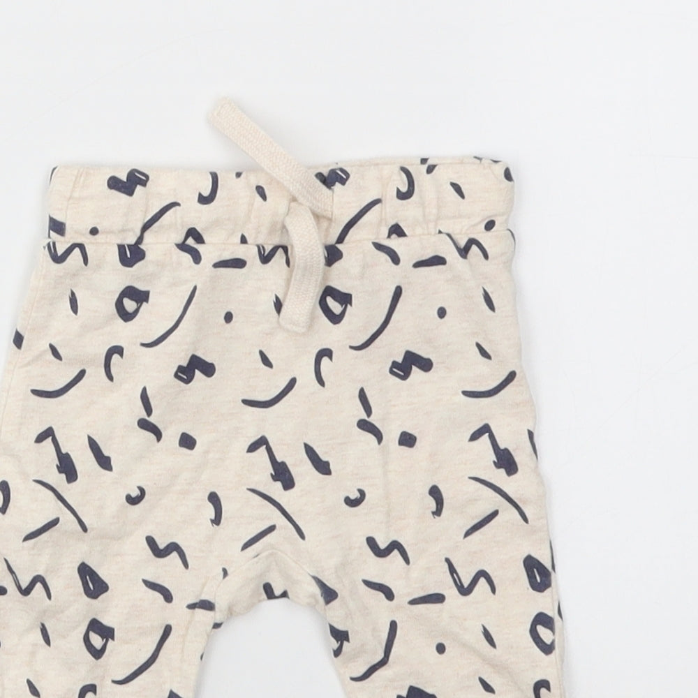 FRED &FLO Baby Ivory Animal Print  Capri Leggings Size 3-6 Months