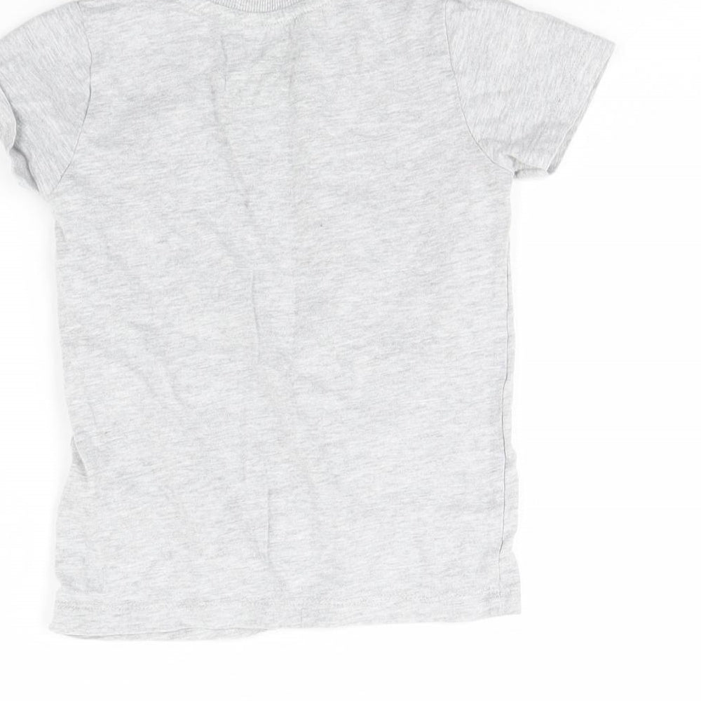 Preworn Boys Grey   Basic T-Shirt Size 4 Years  - Football