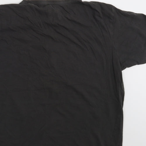 Cedar Wood State Mens Black    T-Shirt Size M  - Rio De Janerio