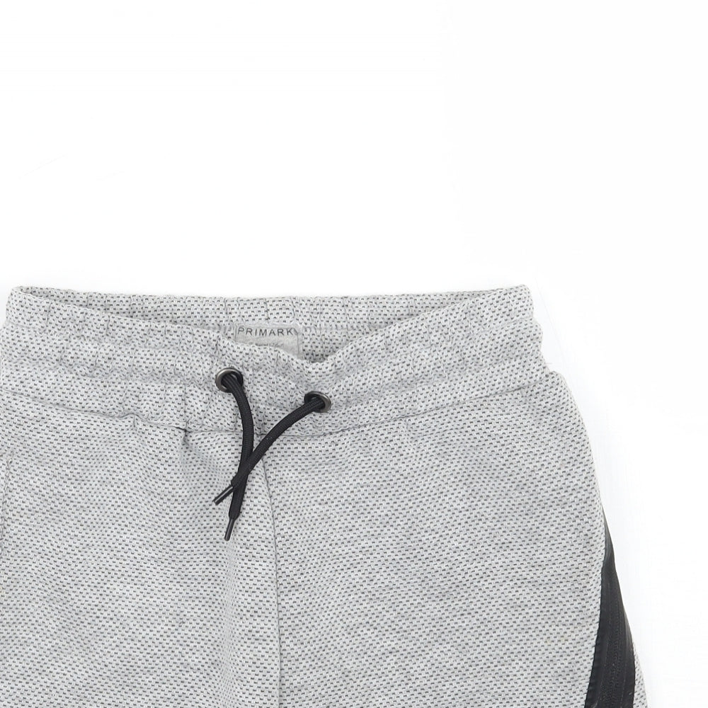 Primark Boys Grey   Sweat Shorts Size 7-8 Years