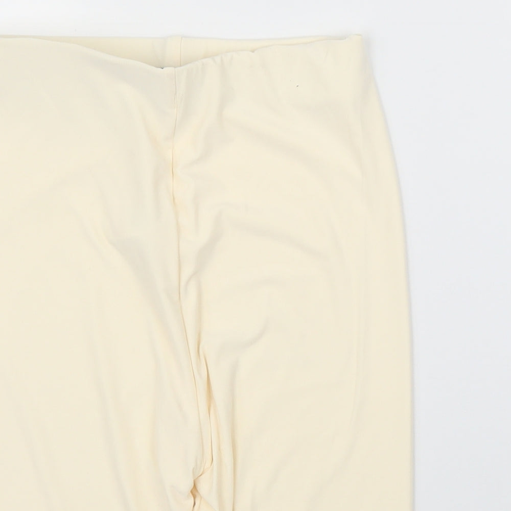 PRETTYLITTLETHING Womens Ivory   Compression Shorts Size 4