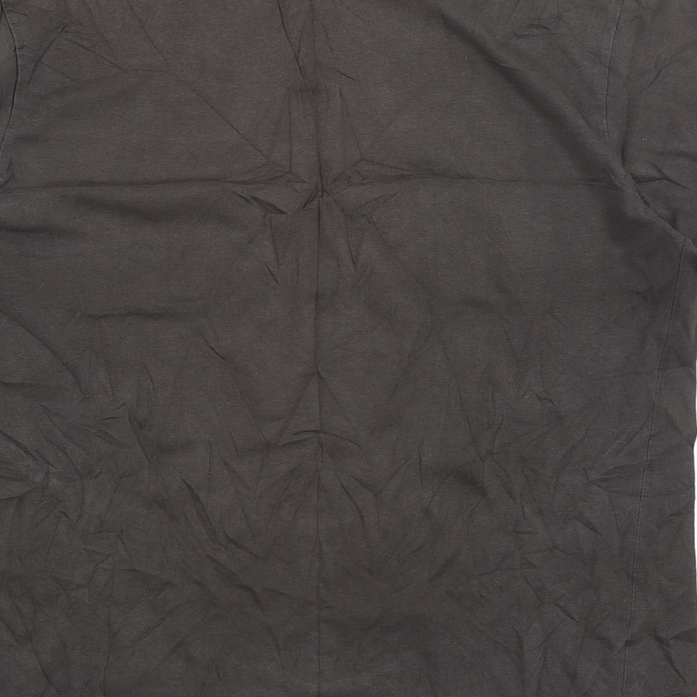 Cedar Wood State Mens Black    T-Shirt Size M  - Space Invaders