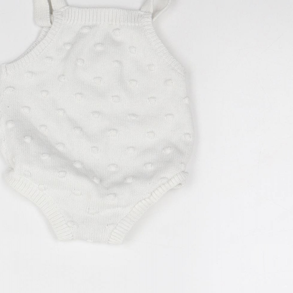 George Baby White   Babygrow One-Piece Size 0-3 Months