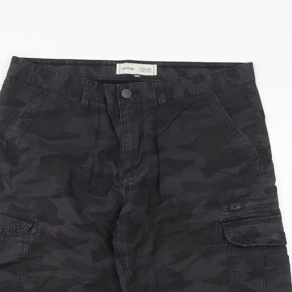 George Mens Black Camouflage  Cargo Shorts Size 36 in