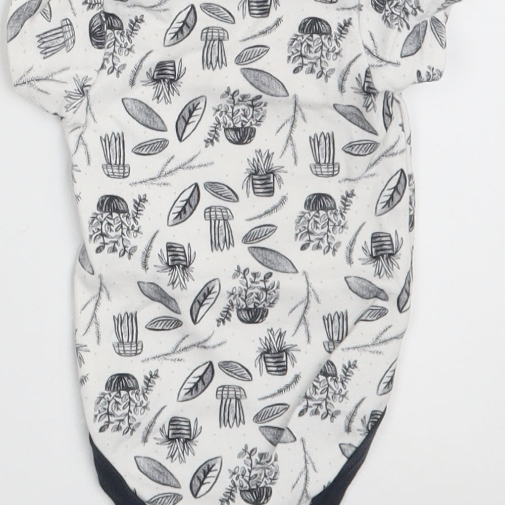 Chick Pea Boys White Floral  Romper One-Piece Size 3-6 Months