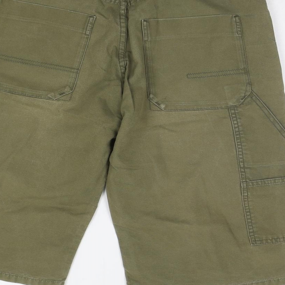 Duck and Cover Mens Green   Chino Shorts Size 34 in
