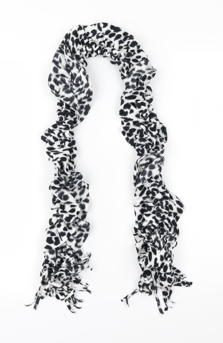 Preworn Womens White Animal Print Scarf