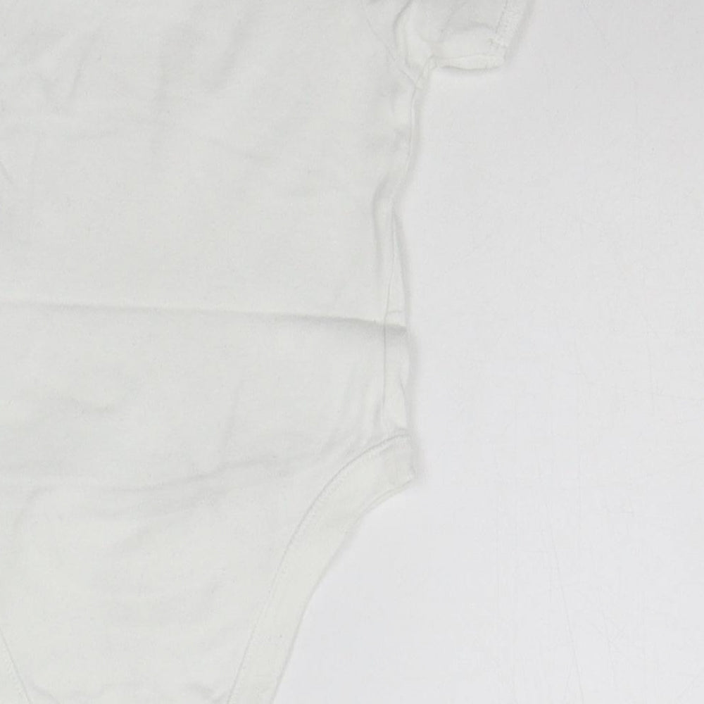 F&F Baby White   Babygrow One-Piece Size 6-9 Months