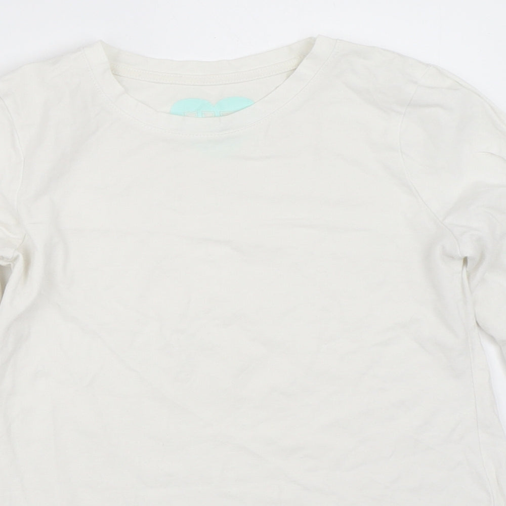 YD Girls White   Basic T-Shirt Size 12-13 Years