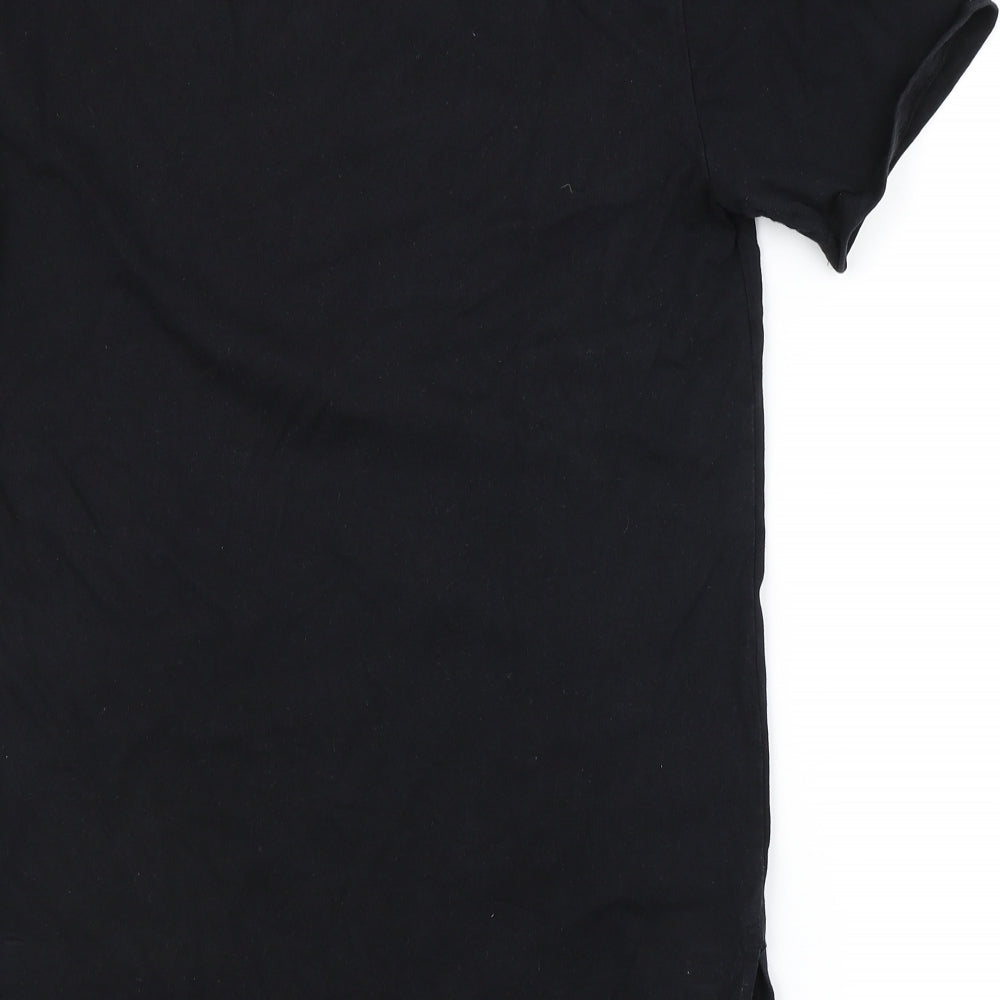 Saint Morta Mens Black    T-Shirt Size M