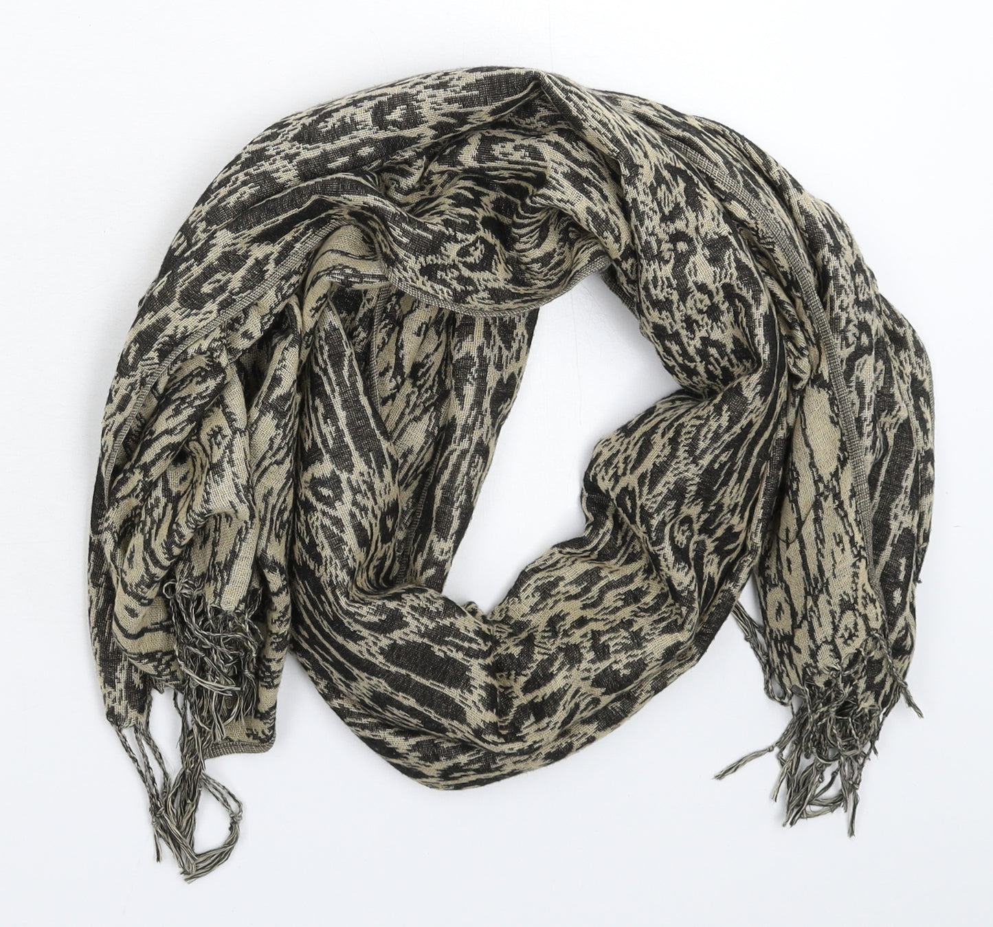 Preworn Womens Beige  Knit  Scarf