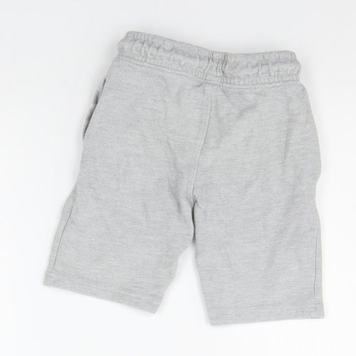 TU Boys Grey   Chino Shorts Size 6 Years