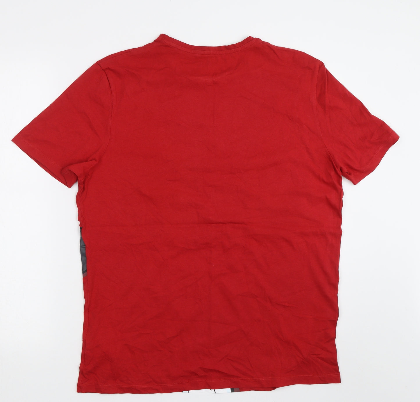 F&F Mens Red    T-Shirt Size L  - Santa