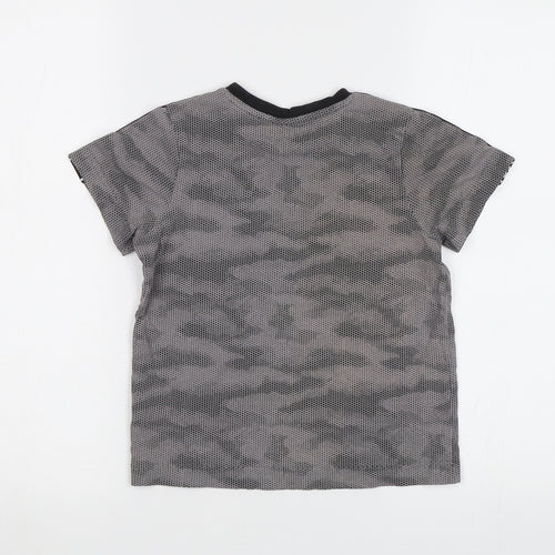 Matalan Boys Grey Camouflage  Basic T-Shirt Size 7 Years