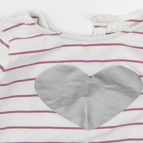 Preworn Girls White Striped  Basic T-Shirt Size 3-6 Months  - Love Heart