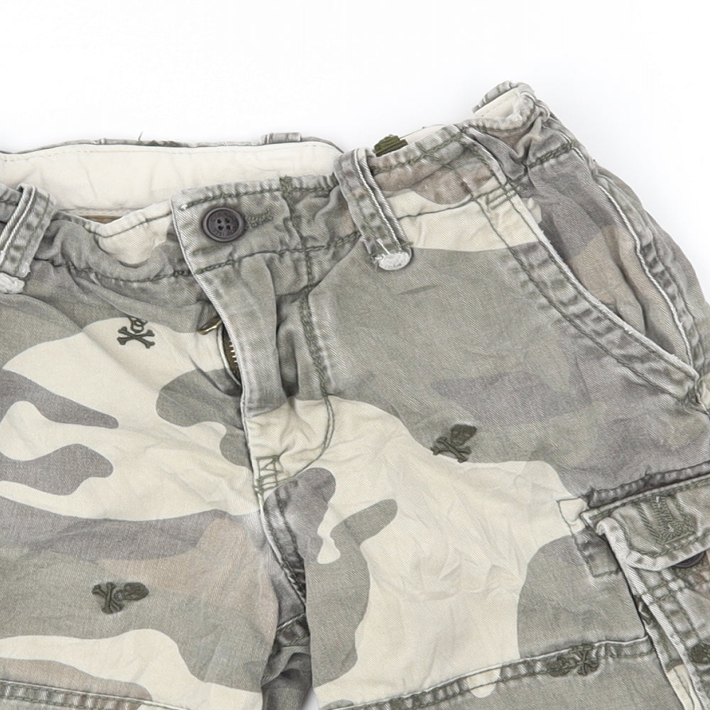 Gap Boys Green Camouflage  Cargo Shorts Size 8-9 Years