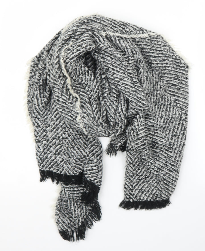 Preworn Unisex Grey Herringbone Shawl/Wrap