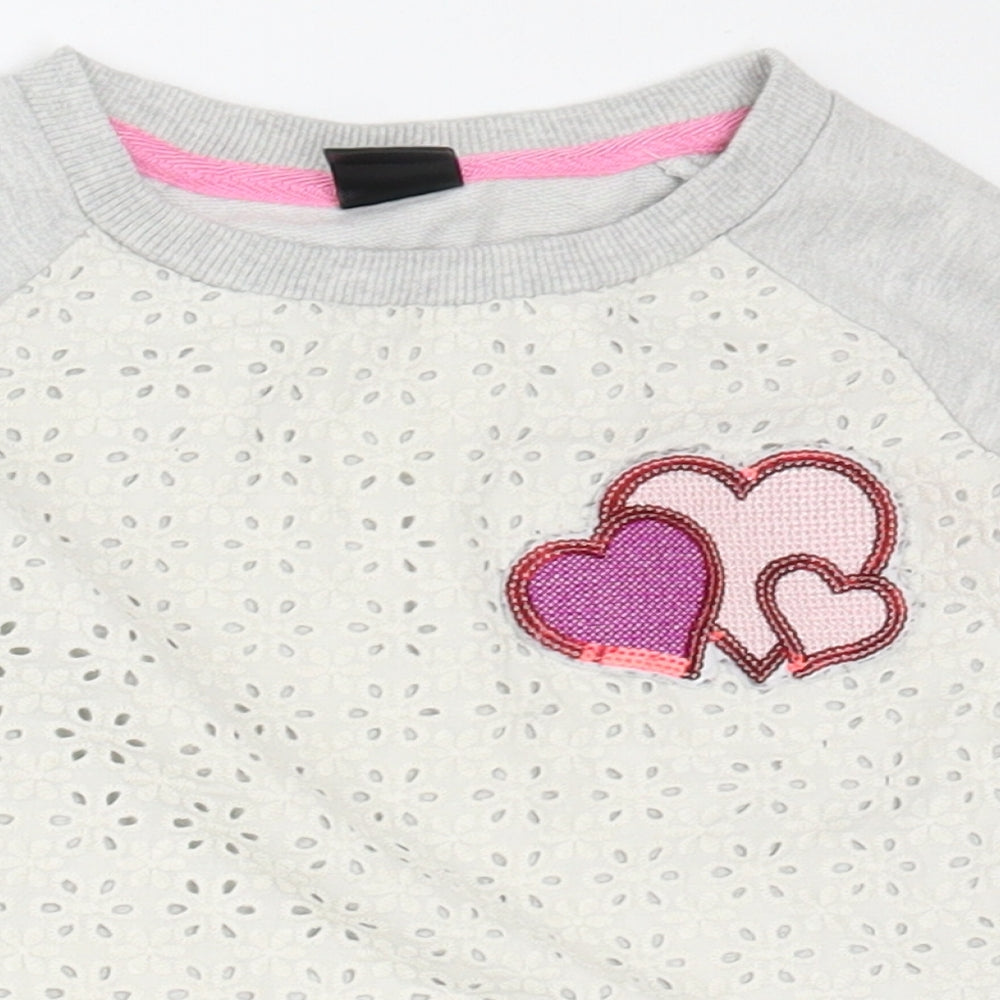 Mac Girls Grey   Pullover Sweatshirt Size 5-6 Years  - Love Hearts
