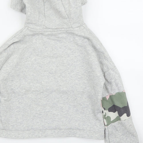 F&F Girls Grey Camouflage  Pullover Hoodie Size 5 Years