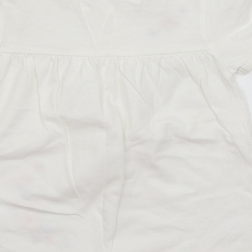 Little Nutmeg Baby White   Basic T-Shirt Size 12-18 Months
