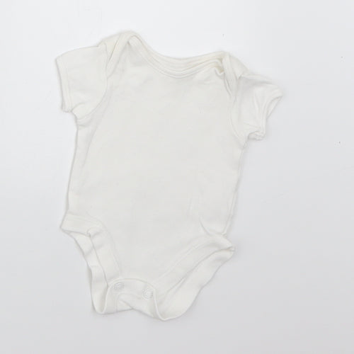 George Baby White   Babygrow One-Piece Size Newborn