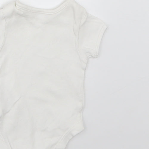 George Baby White   Babygrow One-Piece Size Newborn