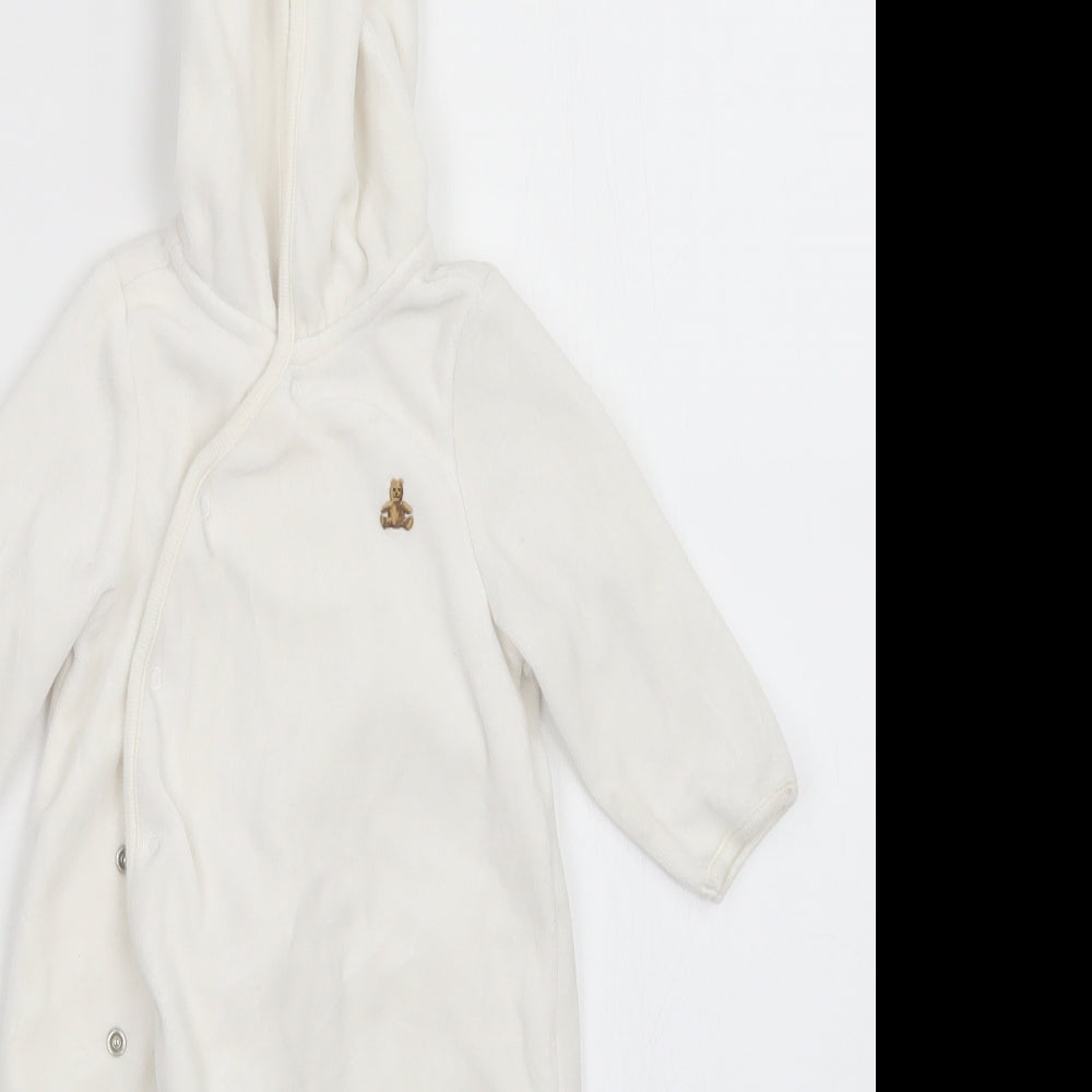 Gap Baby White   Babygrow One-Piece Size 6-9 Months
