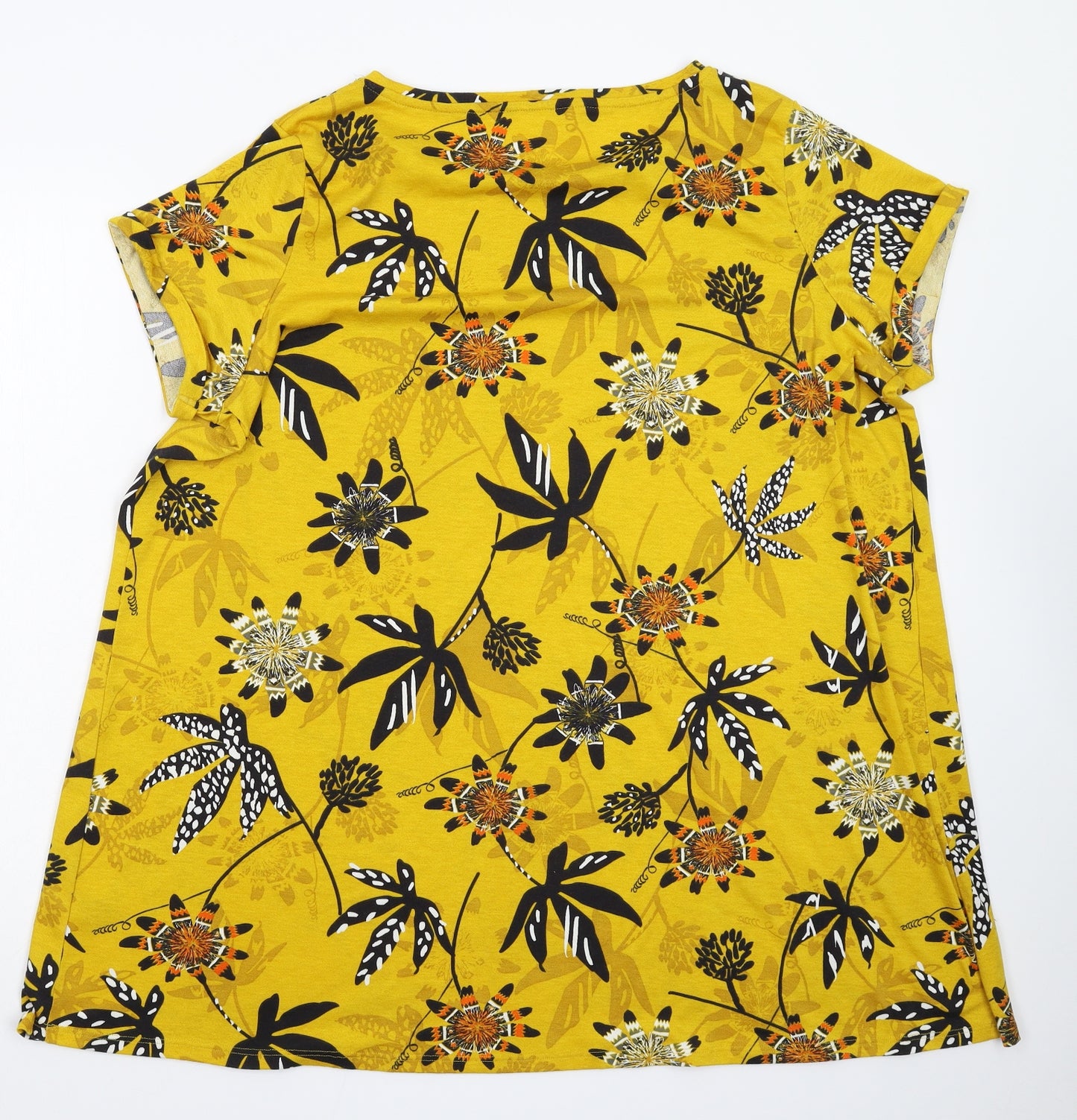 Preworn Womens Yellow Floral  Mini  Size 22