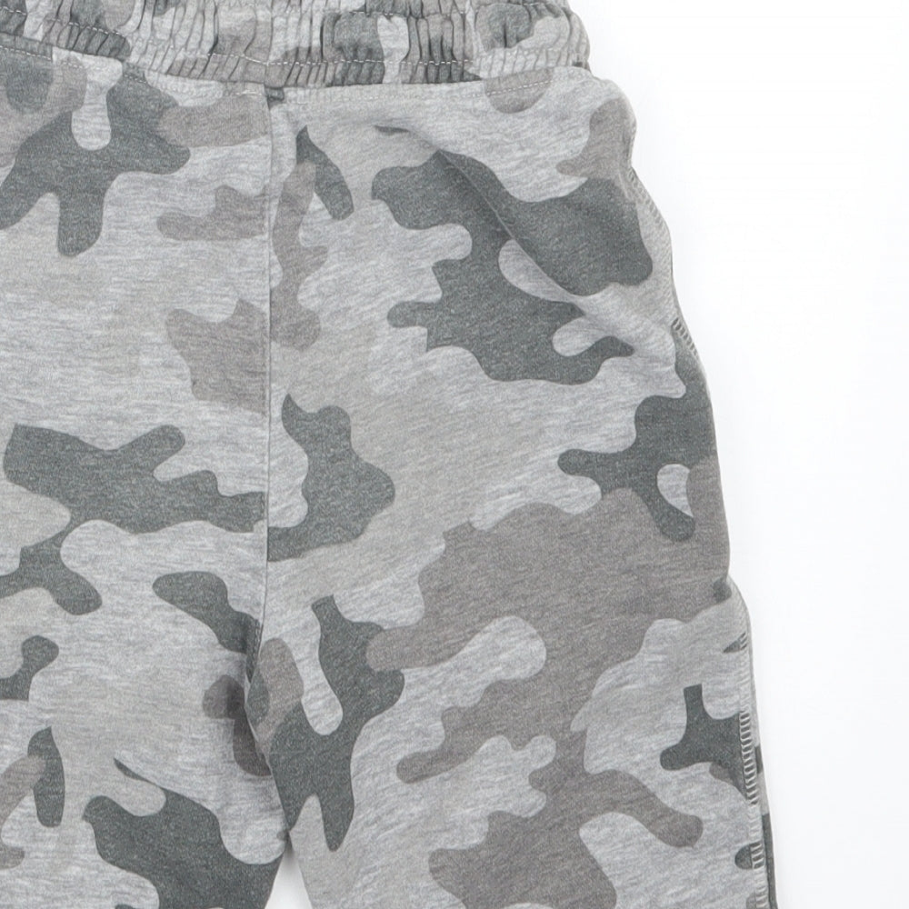 TU Boys Grey Camouflage  Sweat Shorts Size 8 Years