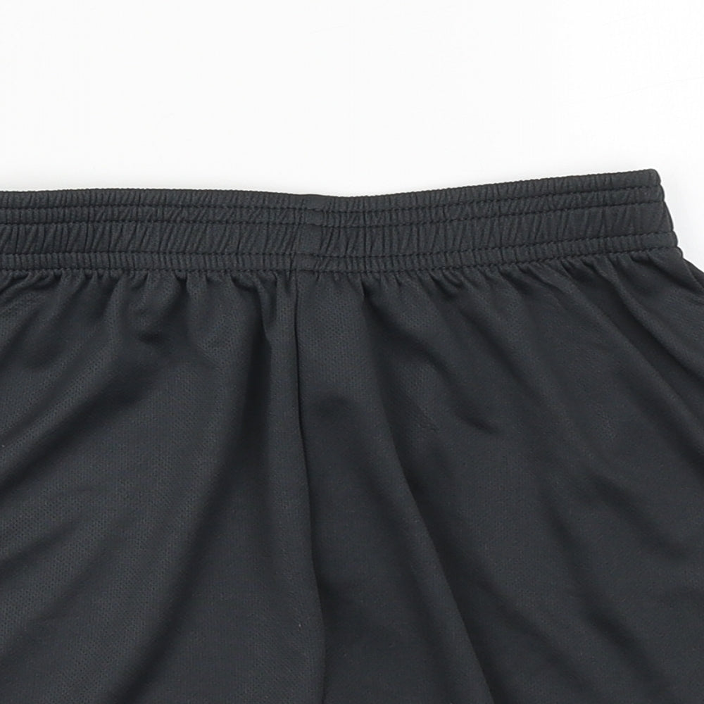 Umbro Boys Grey   Sweat Shorts Size 9 Years