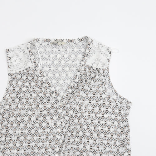 M&Co Womens White Geometric  Basic T-Shirt Size 18