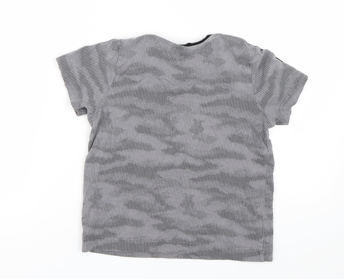Matalan Boys Grey Camouflage  Basic T-Shirt Size 7 Years