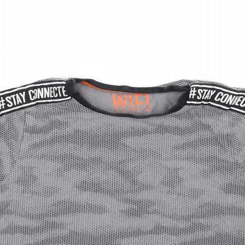 Matalan Boys Grey Camouflage  Basic T-Shirt Size 7 Years