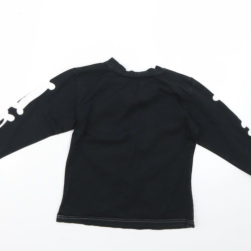 Preworn Boys Black Geometric  Basic T-Shirt Size 5-6 Years
