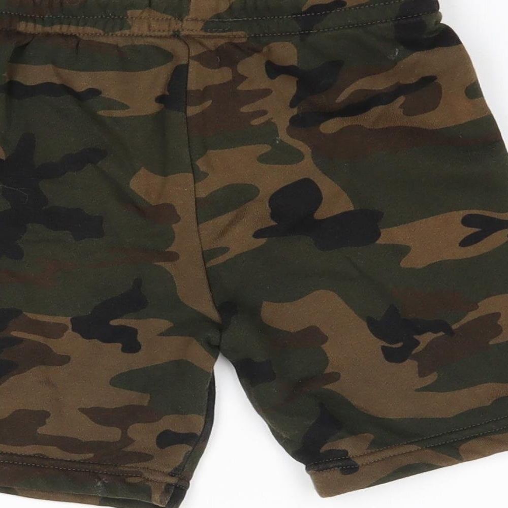 Primark Boys Green Camouflage  Sweat Shorts Size 3-4 Years