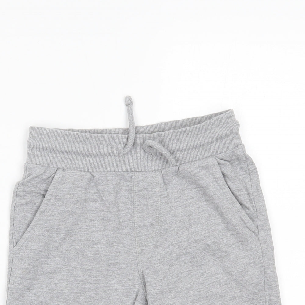F&F Boys Grey   Sweat Shorts Size 7-8 Years