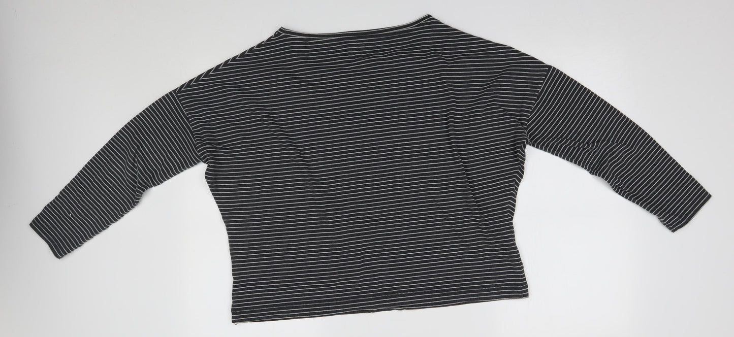 escape reality Womens Grey Striped  Basic T-Shirt Size M