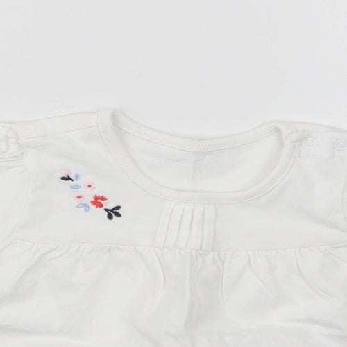 Nutmeg Girls White   Basic T-Shirt Size 3-6 Months