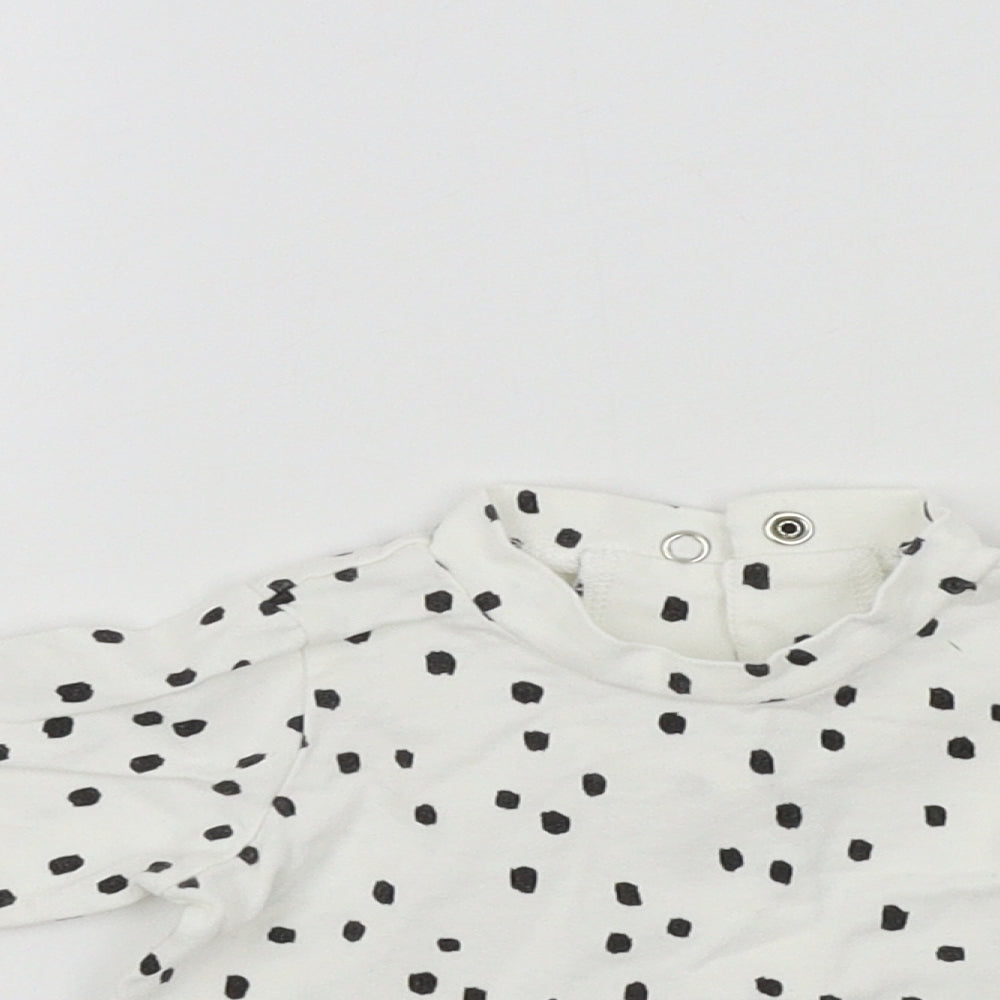 Nutmeg Girls White Geometric  Basic T-Shirt Size 0-3 Months