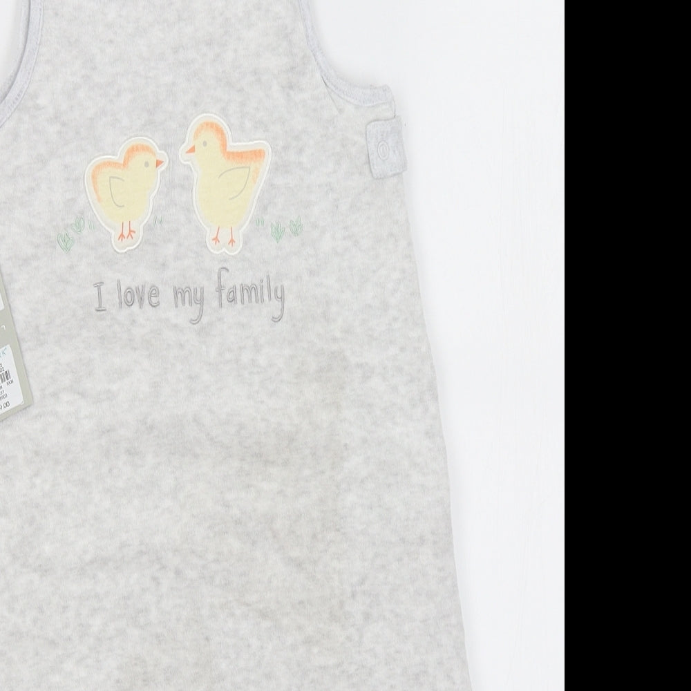 Primark Baby Grey   Babygrow One-Piece Size 9-12 Months  - I love my family