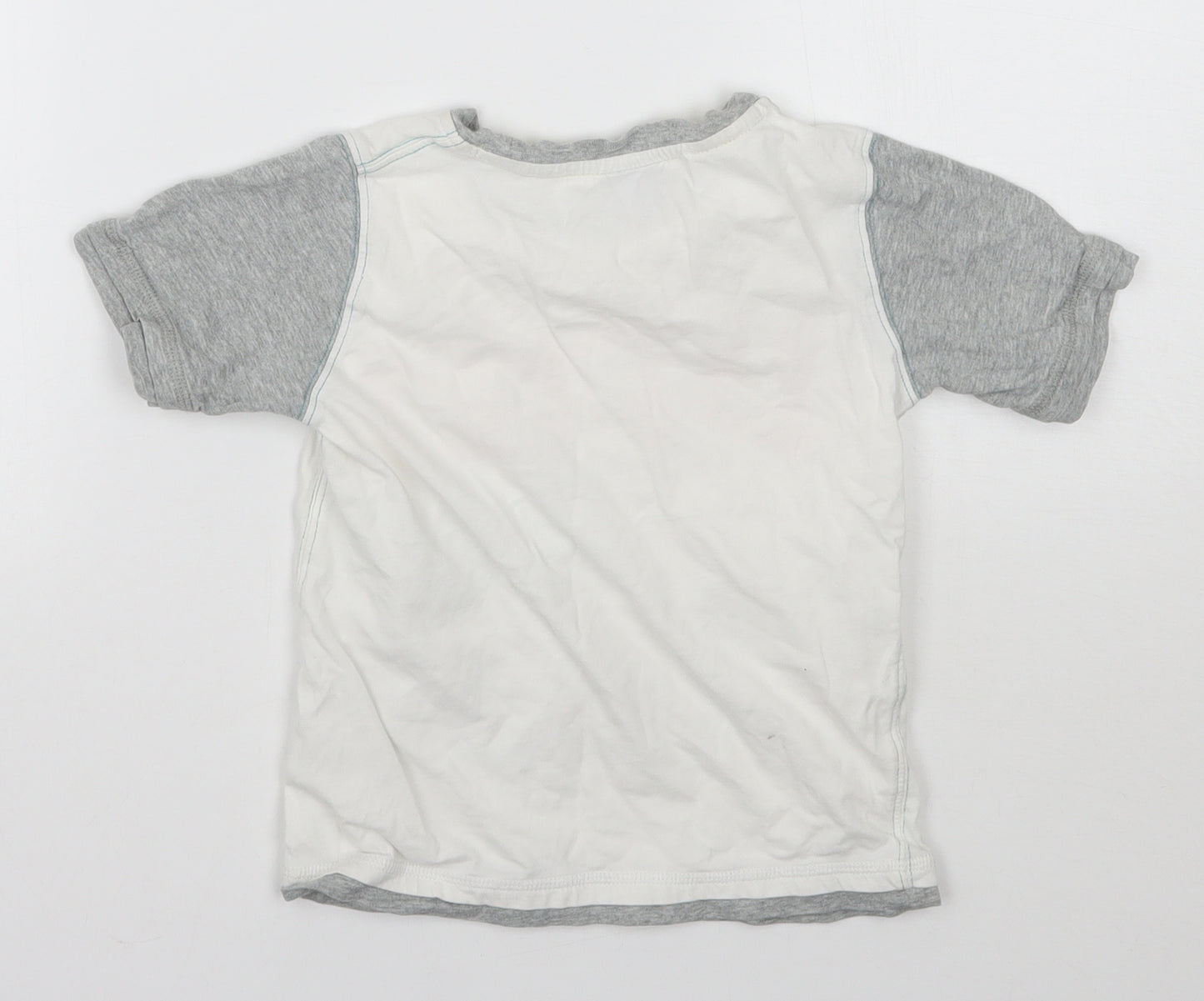 Cherokee Boys White   Basic T-Shirt Size 4-5 Years