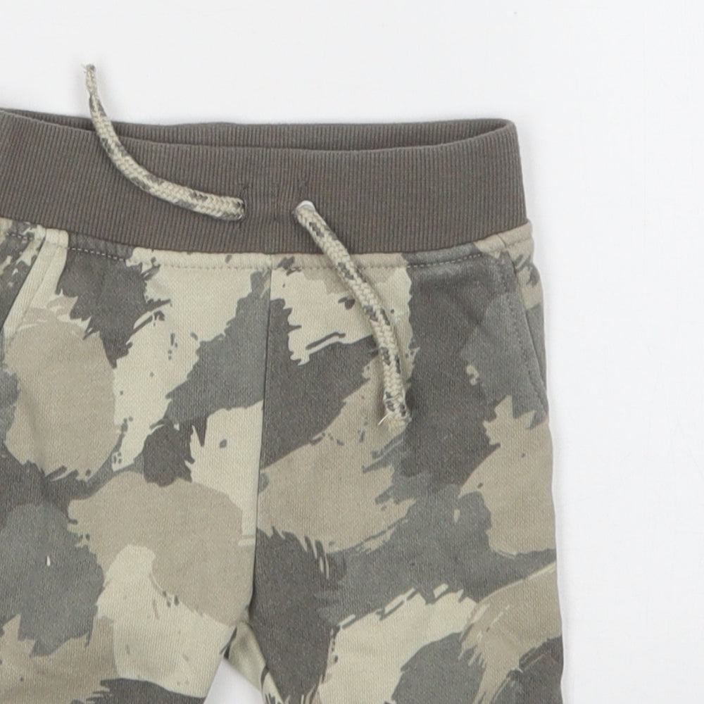 Primark Boys Green Camouflage  Sweatpants Trousers Size 3-6 Months