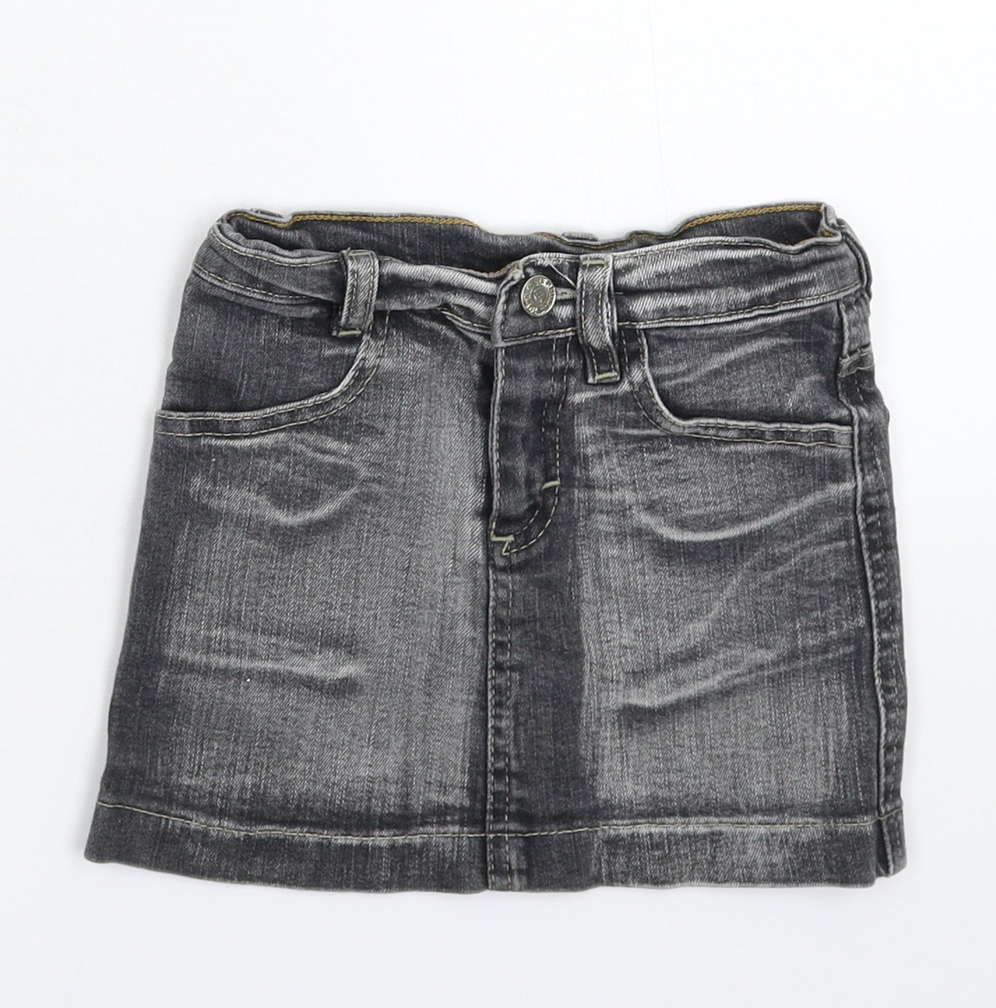 Preworn Girls Grey  Denim Mini Skirt Size 6 Years